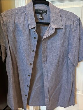 Forever 21 Men’s Short-Sleeve Heathered Blue Button-Down Shirt
